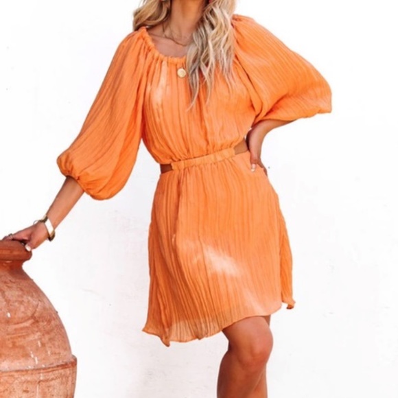 Vici Dresses & Skirts - Vici backless dress